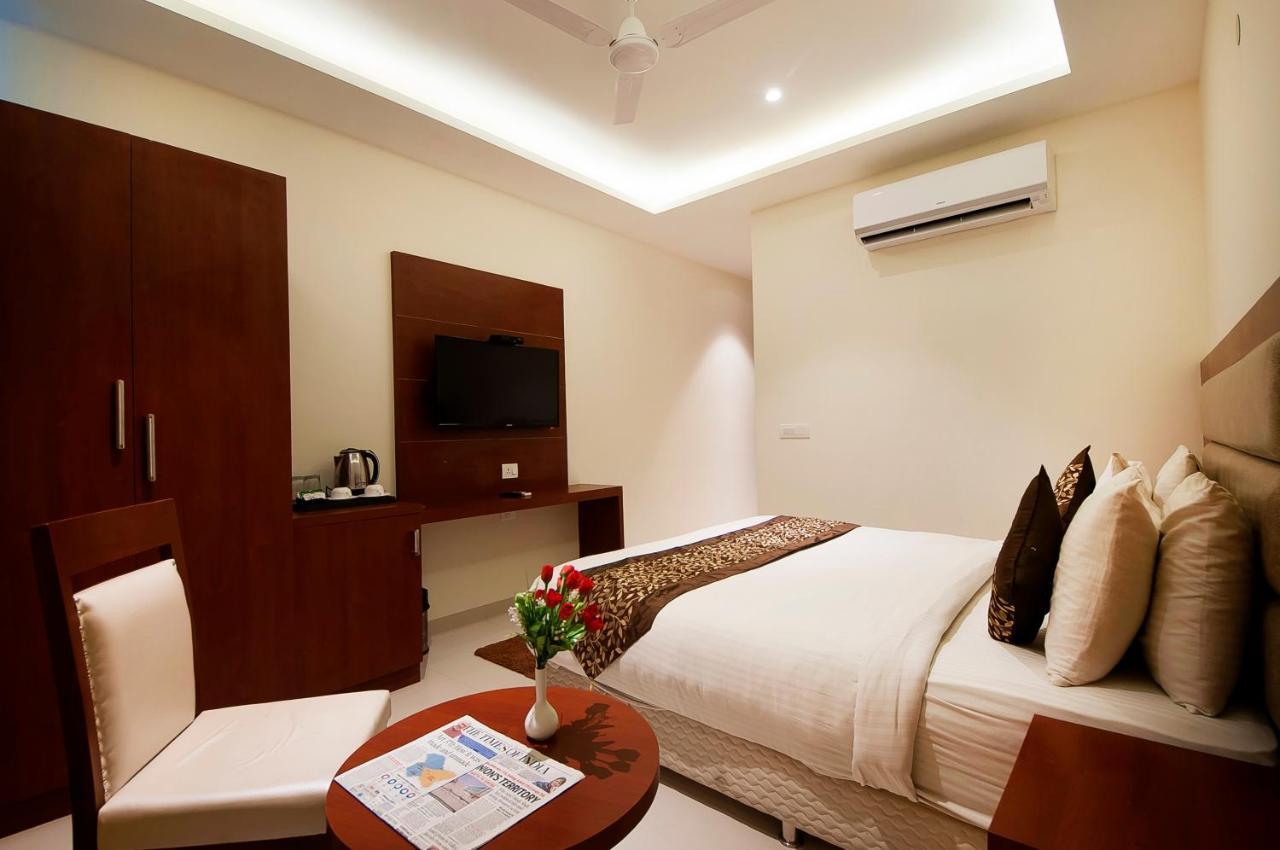 Hotel Z Suite-Near Delhi Airport Neu-Delhi Exterior foto